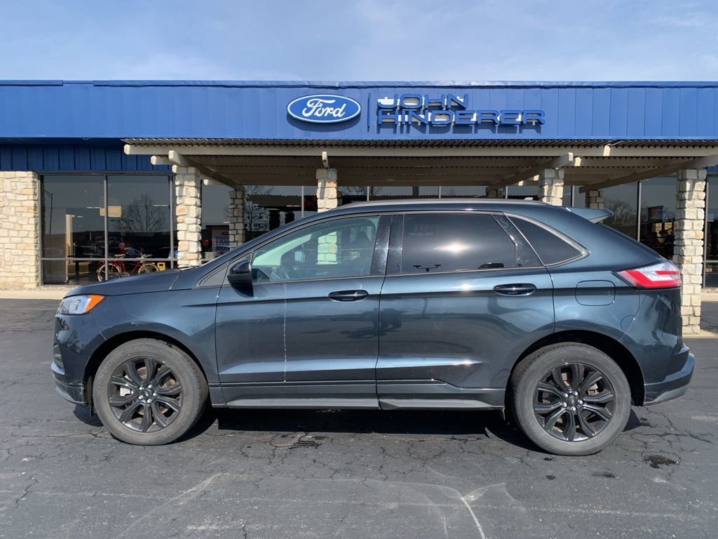 Used 2023 Ford Edge SE w/ Black Appearance Package image 6