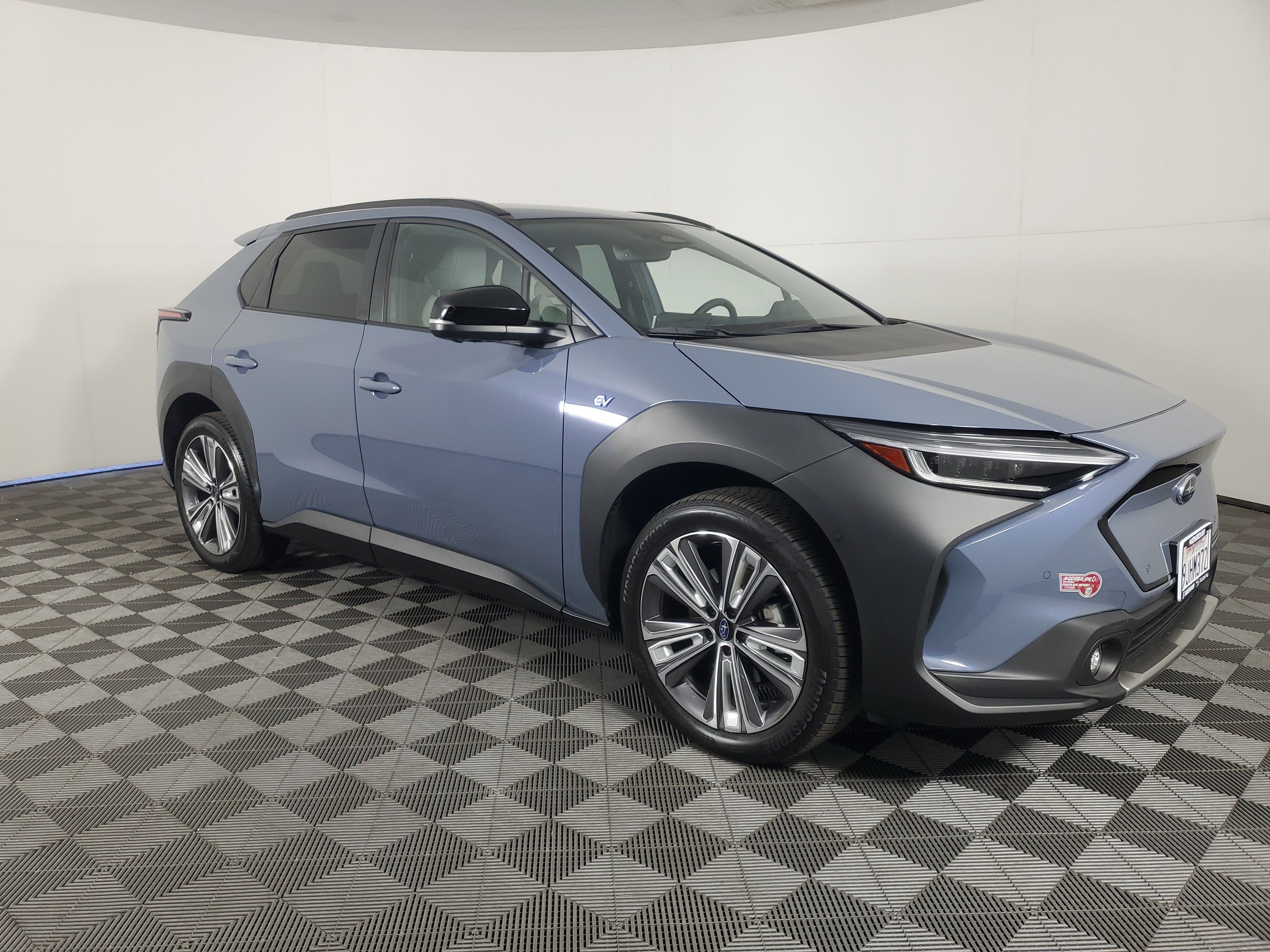 Used 2023 Subaru Solterra AWD image 2