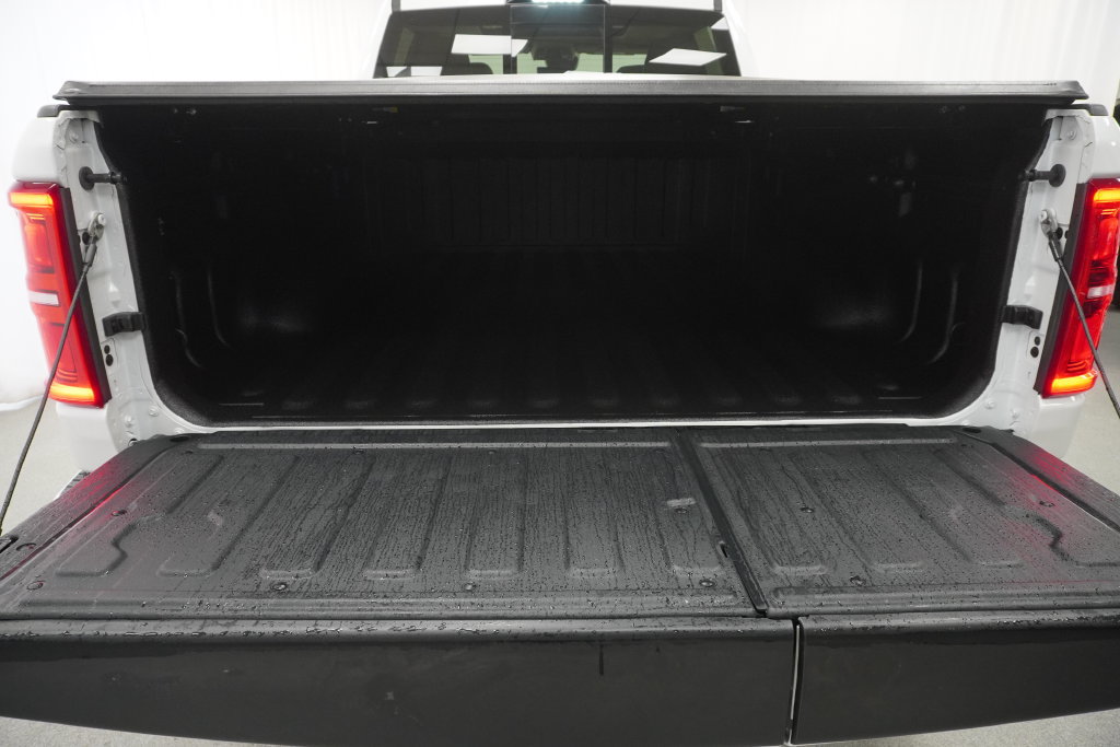 Used 2025 RAM 1500 Limited AWD/4WD image 40