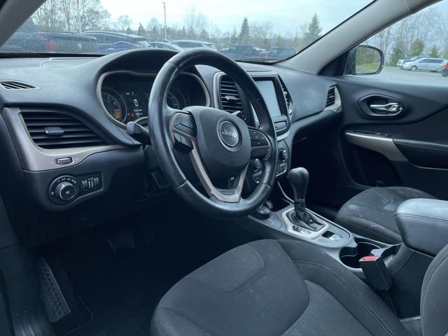 Used 2018 Jeep Cherokee Latitude image 11