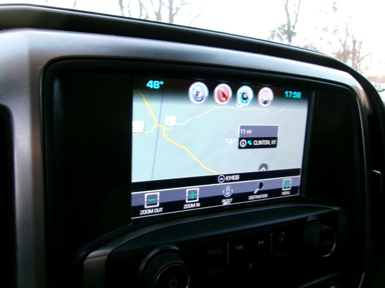 Used 2017 Chevrolet Silverado 1500 LTZ Z71 w/ LTZ Plus Package image 2