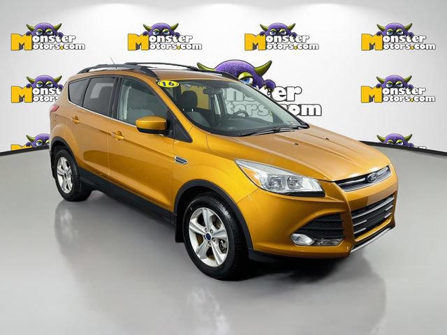 Used 2016 Ford Escape SE w/ Equipment Group 201A AWD/4WD image 3