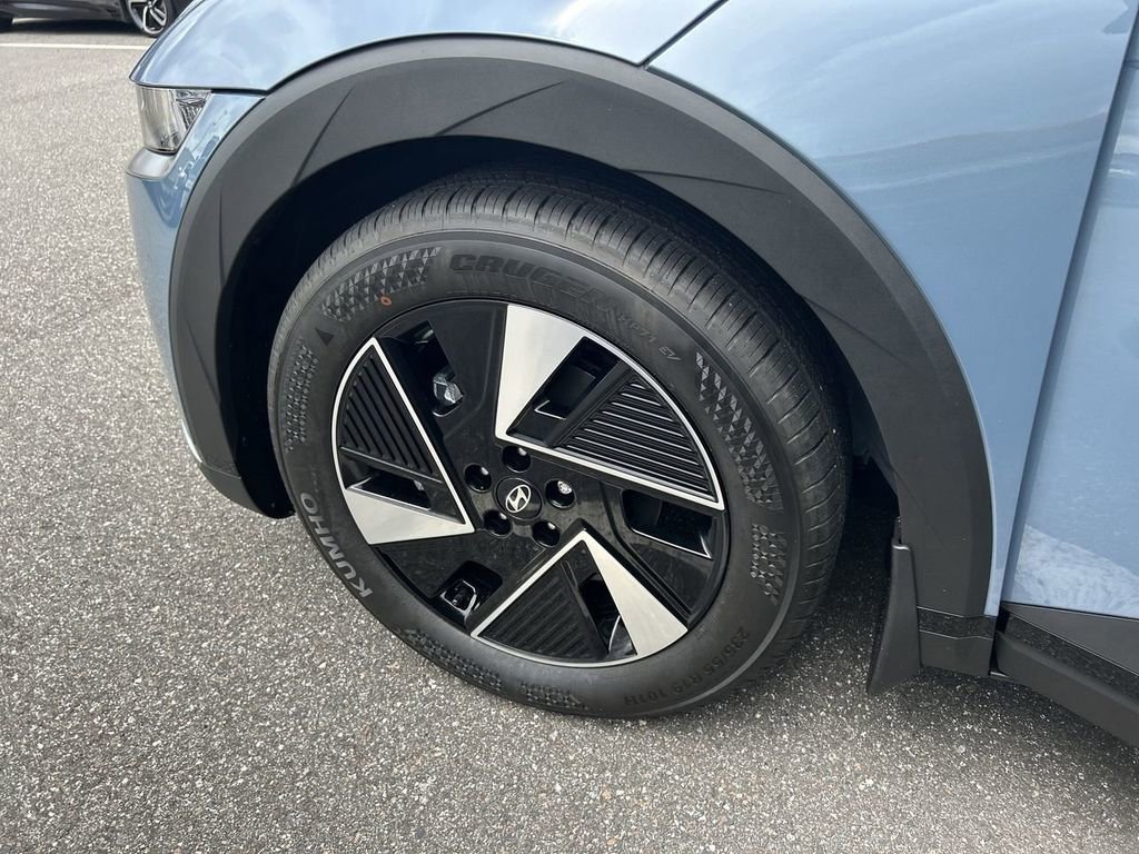 New 2025 Hyundai Ioniq 5 SE RWD image 32