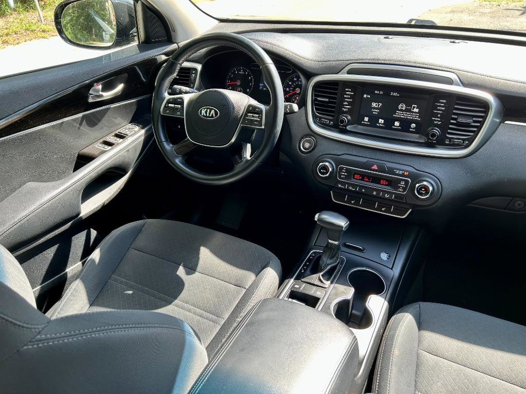 Used 2020 Kia Sorento S image 9