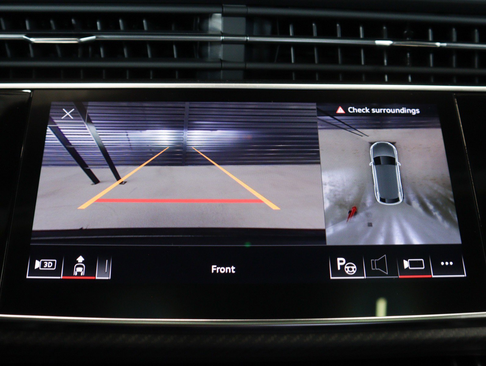 New 2026 Audi SQ8 Prestige image 23