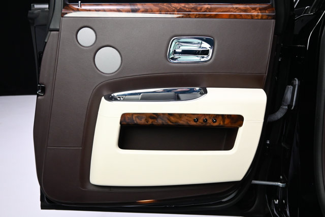 Used 2012 Rolls-Royce Ghost RWD image 74