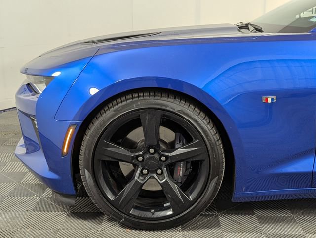 Used 2018 Chevrolet Camaro SS image 3