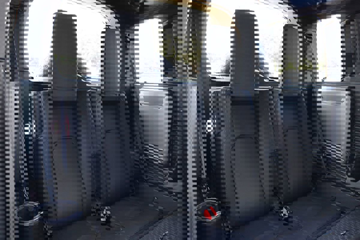 Used 2020 Land Rover Defender 110 X image 36