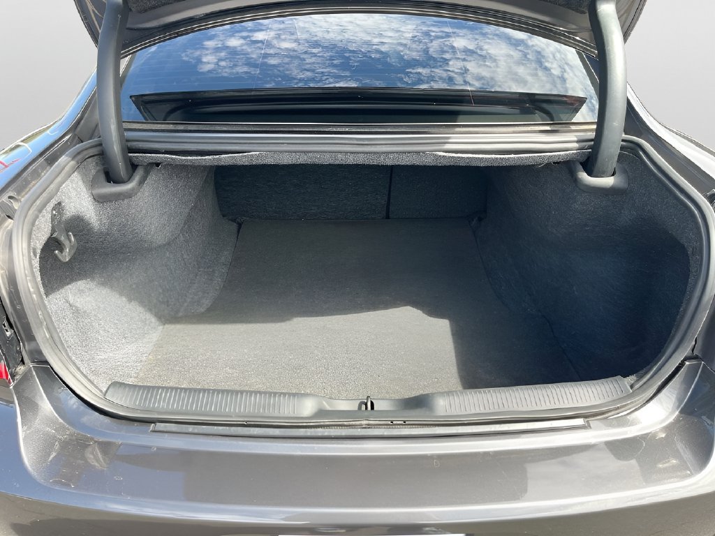 Used 2023 Dodge Charger SXT RWD image 25