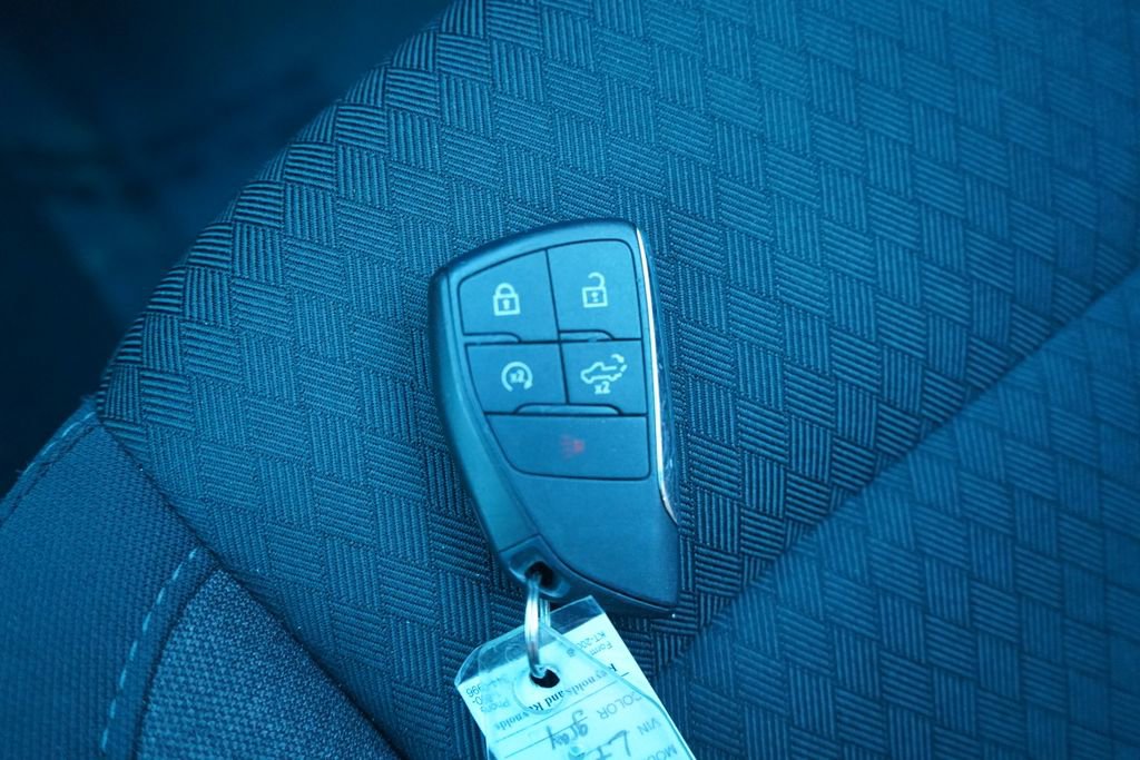 Used 2025 Chevrolet Silverado 1500 LT image 37