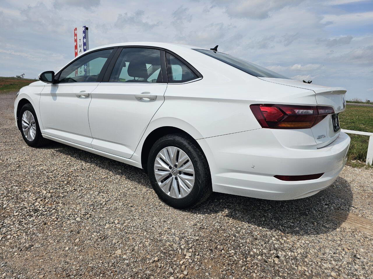 Used 2019 Volkswagen Jetta S image 4