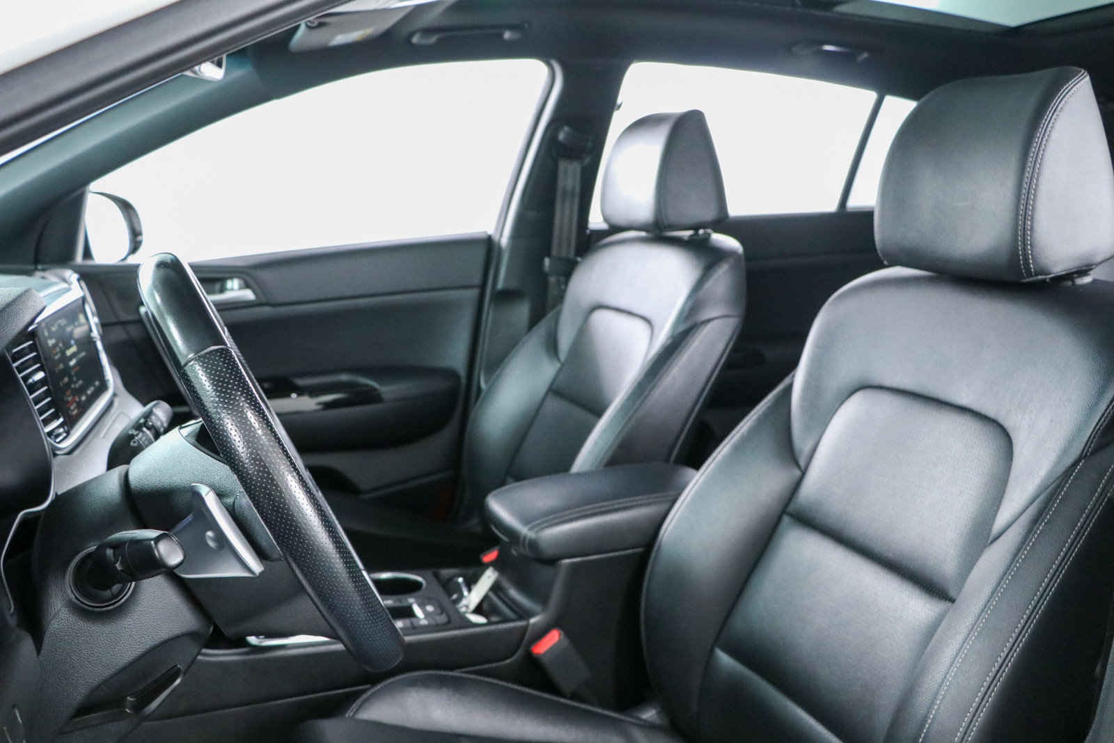Used 2022 Kia Sportage Nightfall Edition w/ Nighfall AWD Premium Package image 24
