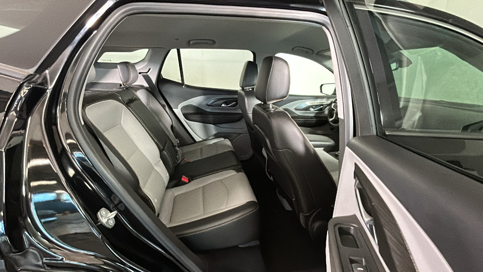 Used 2020 GMC Terrain SLT w/ Preferred Package AWD/4WD image 37