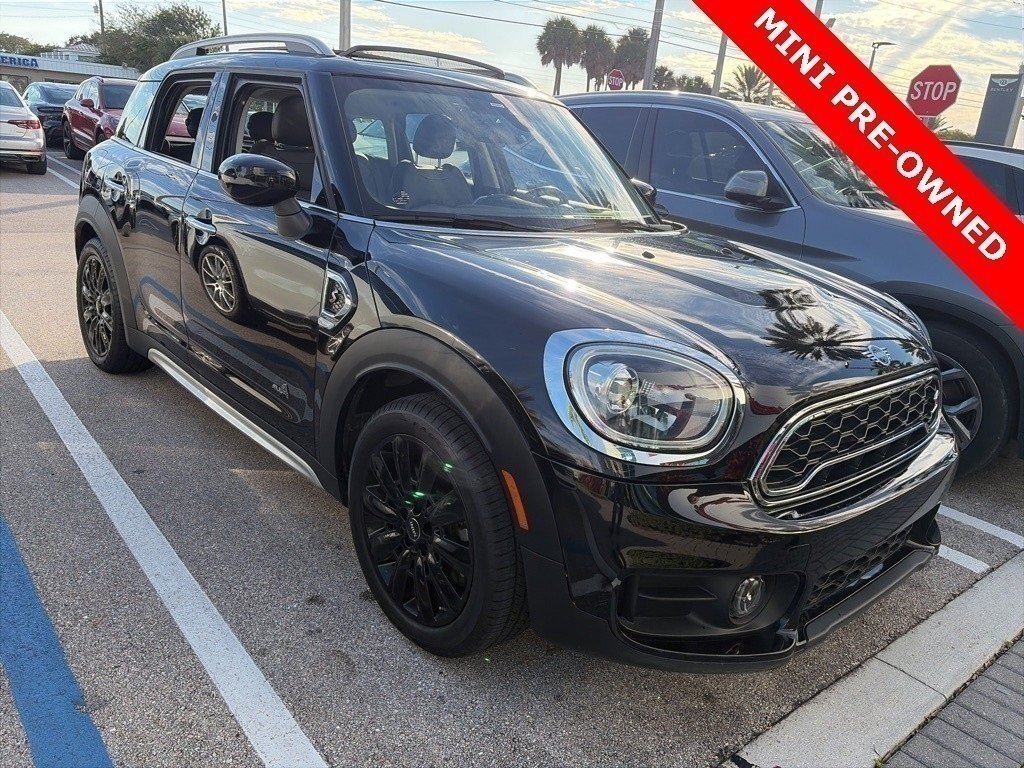 Used 2020 MINI Cooper Countryman S image 1