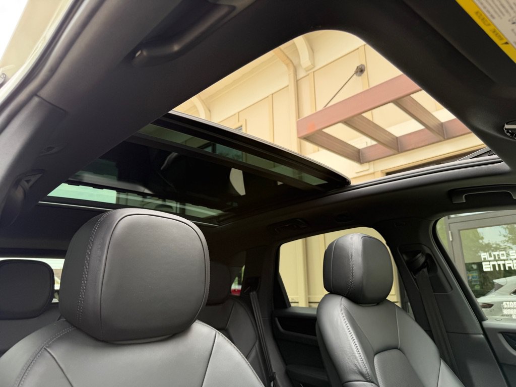 Used 2023 Porsche Cayenne AWD/4WD image 75