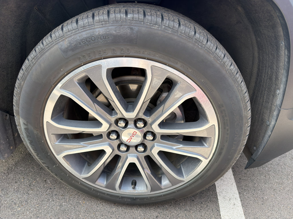 Used 2017 GMC Acadia SLT AWD/4WD image 3