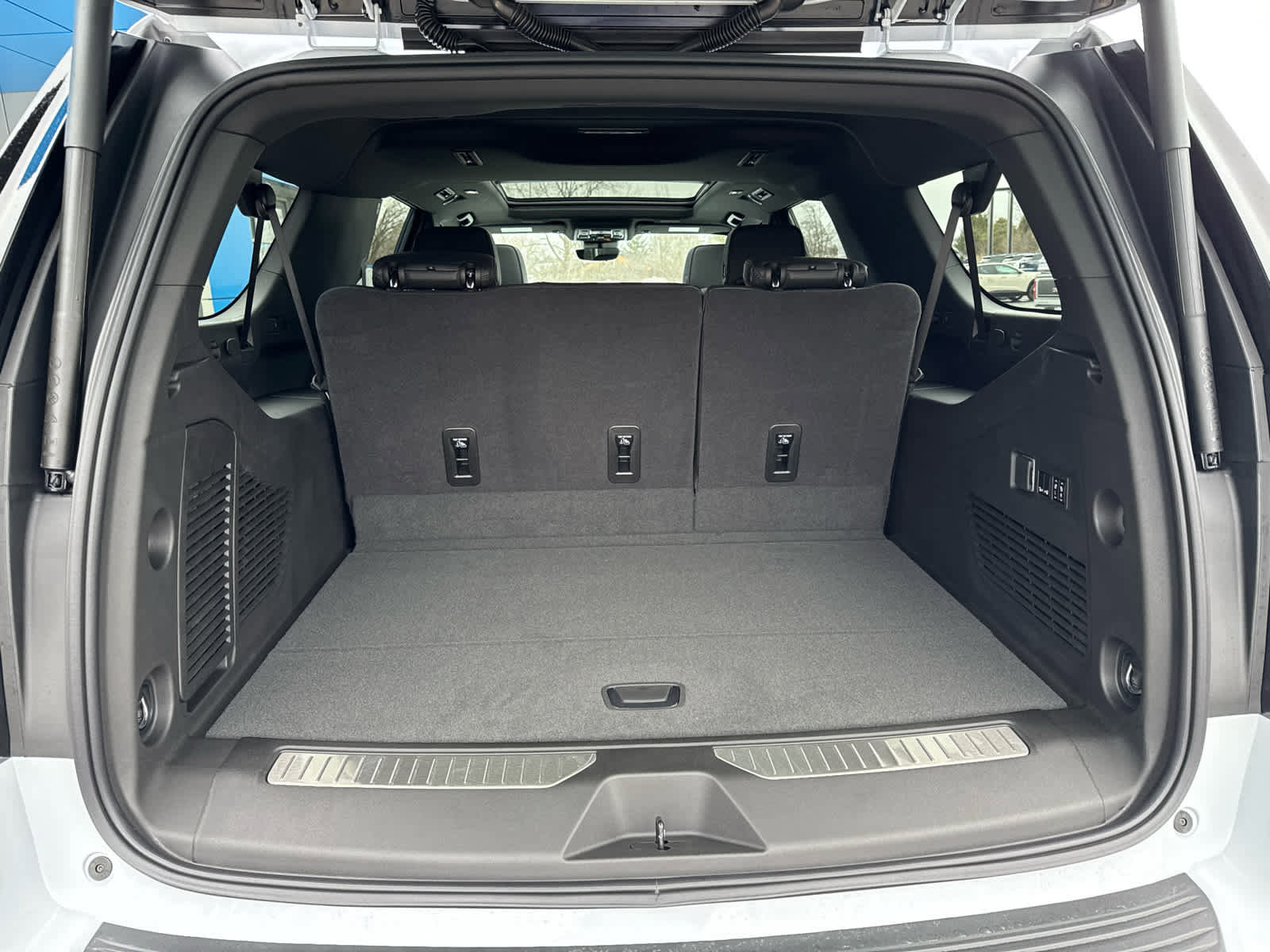 New 2026 Chevrolet Suburban High Country image 15