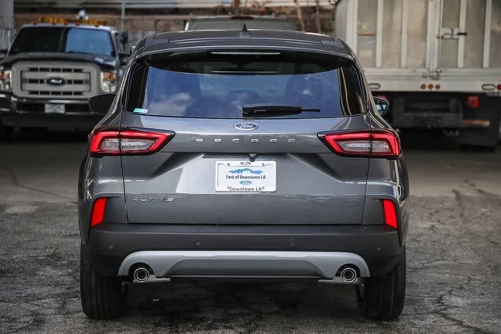 New 2024 Ford Escape Active w/ Tech Pack #2 FWD image 7