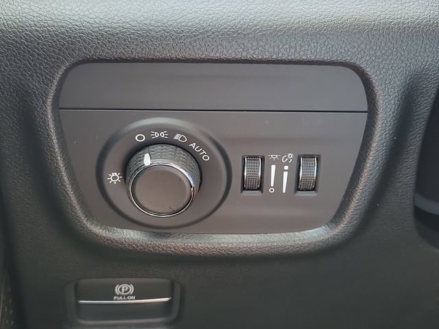 New 2026 Jeep Grand Cherokee Altitude RWD image 28
