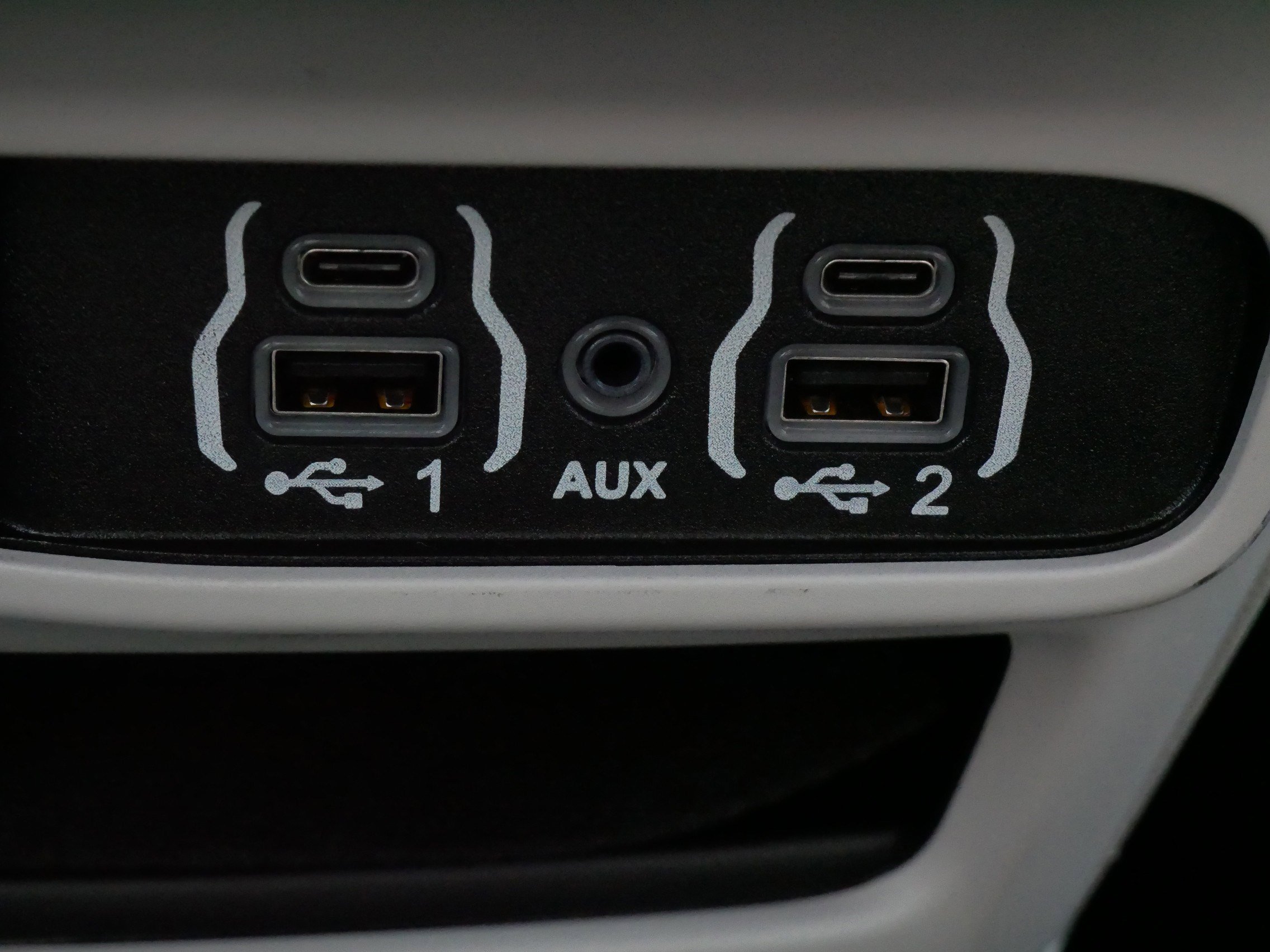 Used 2024 Chrysler Pacifica Touring-L image 30