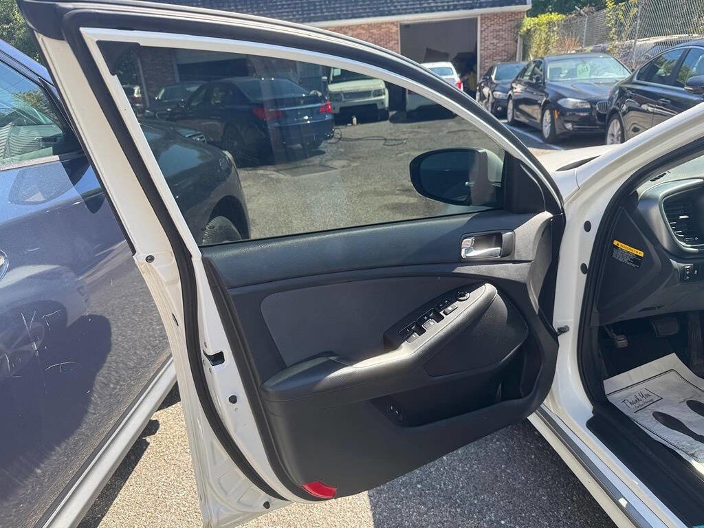 Used 2015 Kia Optima LX image 26