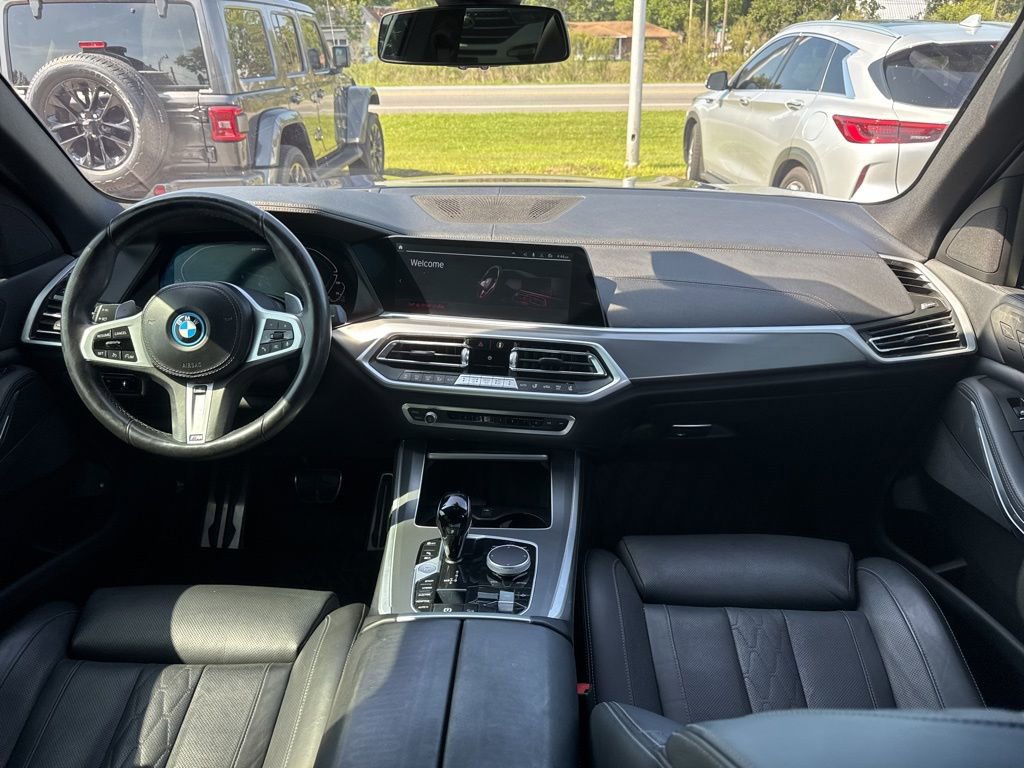 Used 2022 BMW X5 xDrive45e w/ M Sport Package image 13