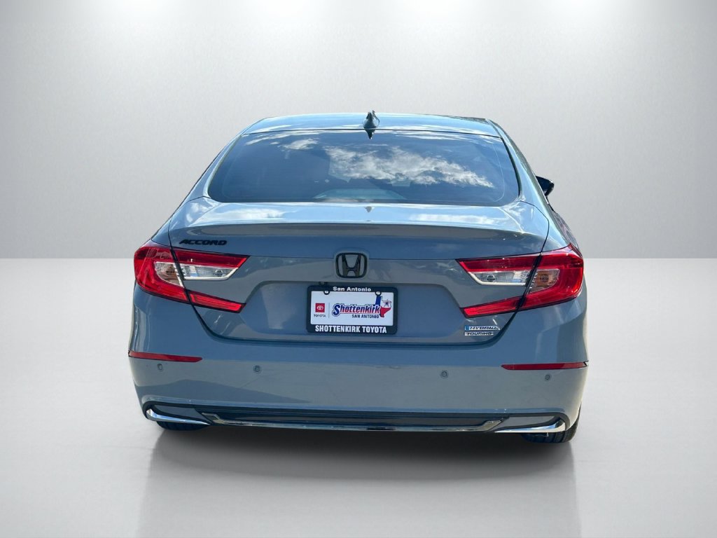 Used 2022 Honda Accord Touring image 6