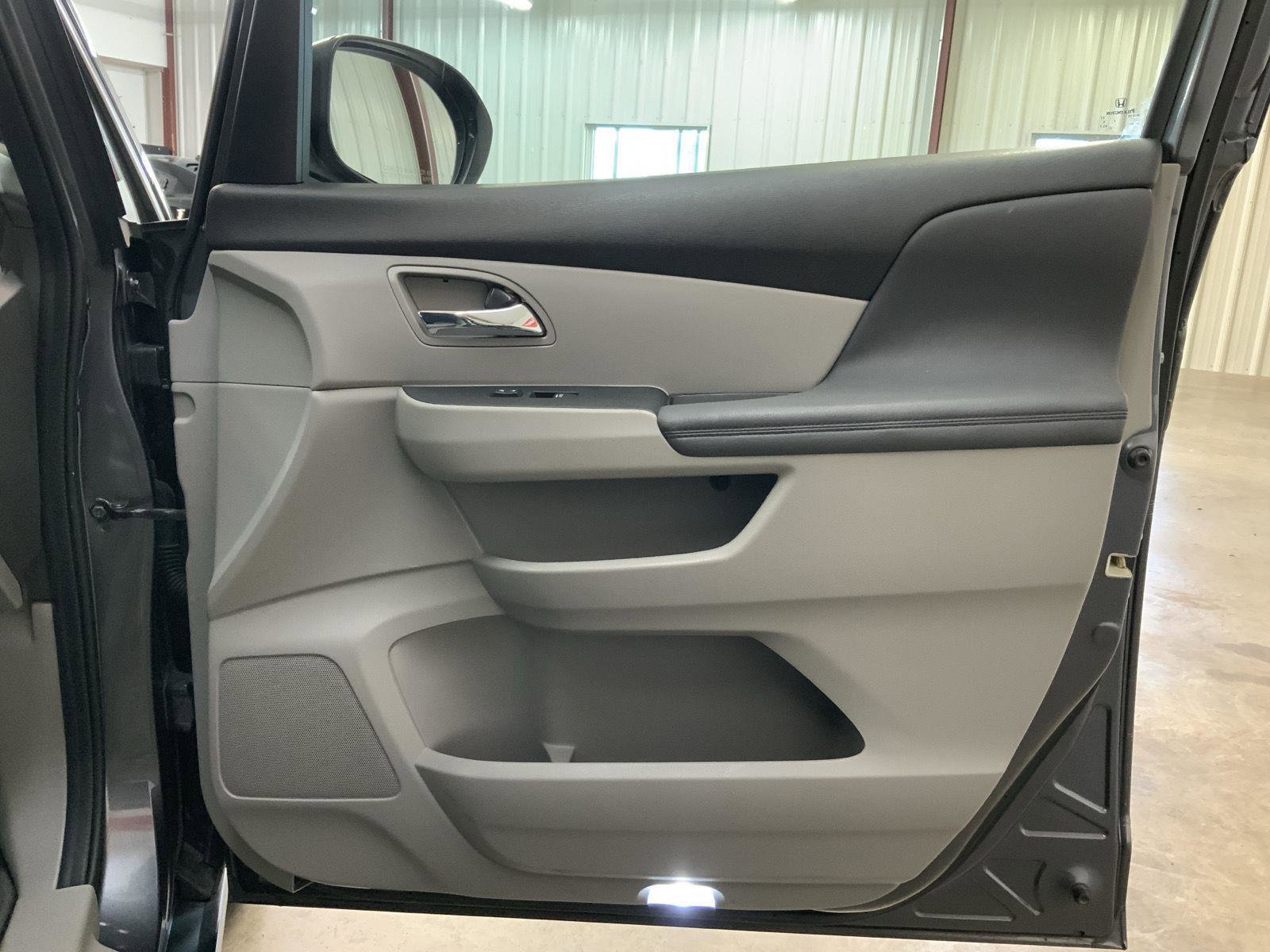 Used 2016 Honda Odyssey EX-L image 29