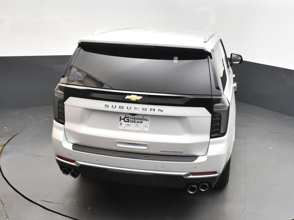 New 2025 Chevrolet Suburban Premier image 35