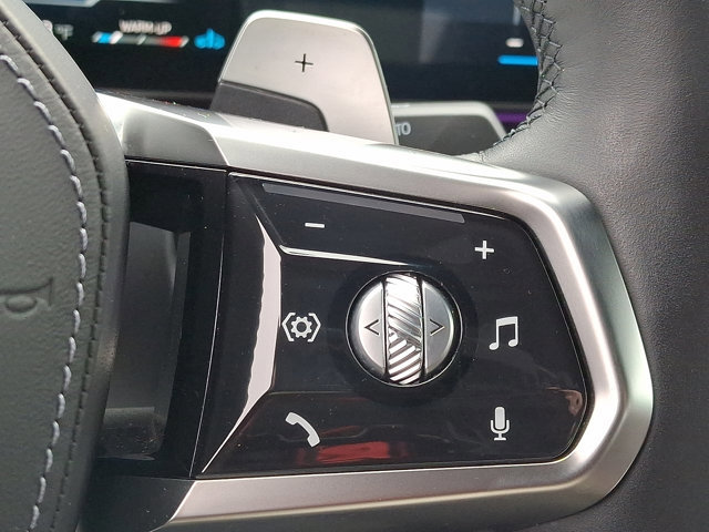 Certified 2023 BMW 760i xDrive image 24