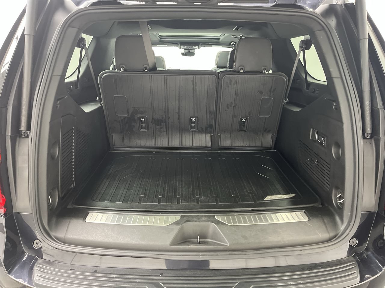 Certified 2025 GMC Yukon XL AT4 w/ AT4 Premium Package AWD/4WD image 34