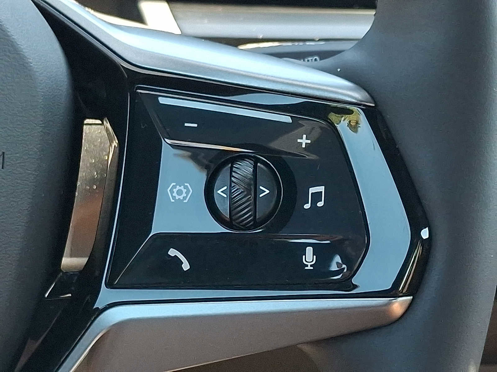 Used 2024 BMW i5 eDrive40i w/ Premium Package image 22