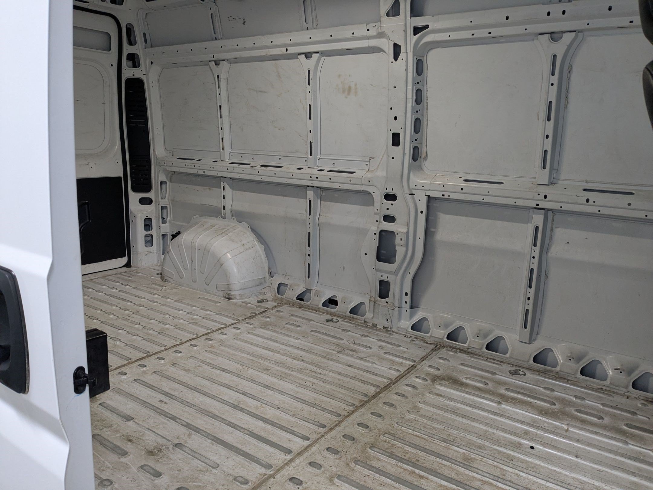Used 2025 RAM ProMaster 2500 w/ Convenience Group FWD image 21