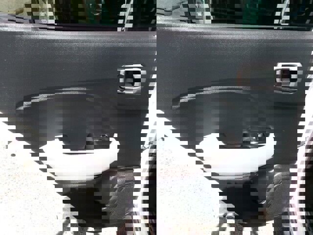 Used 2024 Hyundai Venue SEL image 17