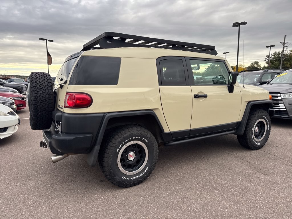 Used 2010 Toyota FJ Cruiser 4WD image 11