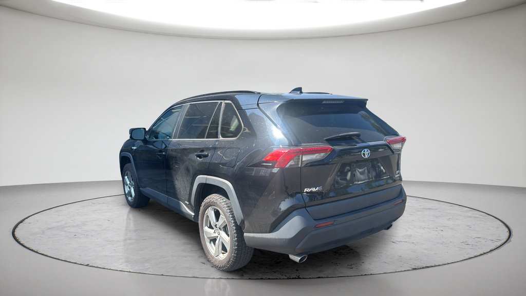 Used 2021 Toyota RAV4 XLE Premium AWD/4WD image 8