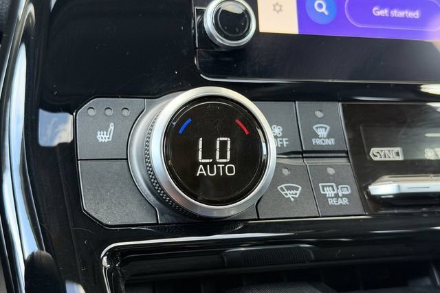 Used 2023 Toyota Highlander XLE FWD image 49