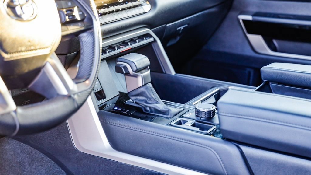 Used 2025 Toyota Tundra Limited image 23