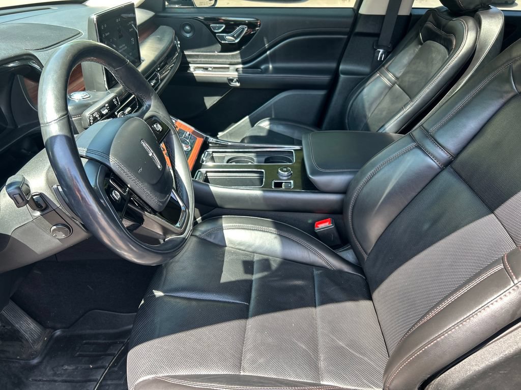 Used 2022 Lincoln Aviator Reserve AWD/4WD image 11