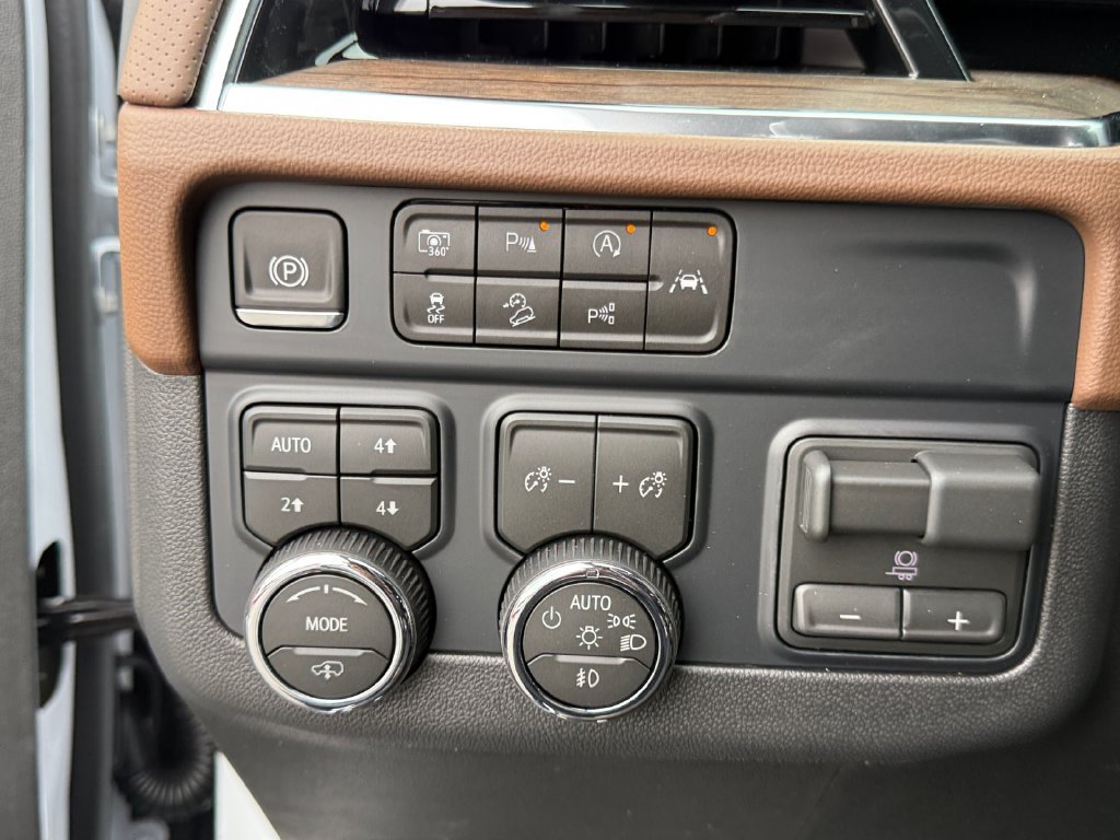 New 2026 Chevrolet Tahoe High Country AWD/4WD image 23