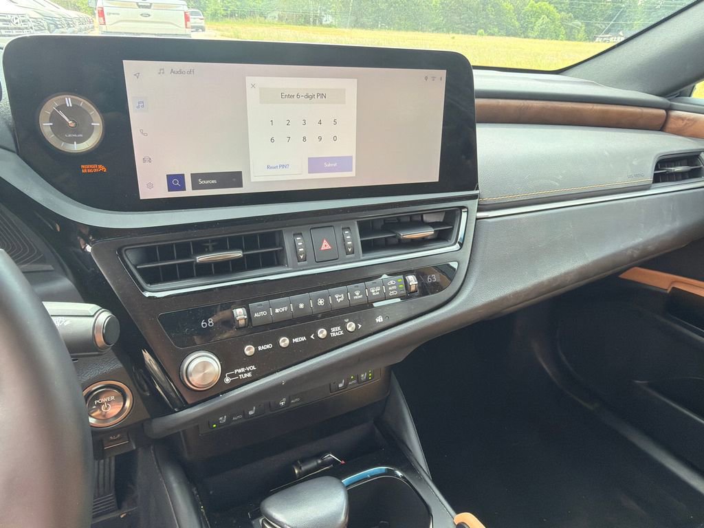 Used 2023 Lexus ES 300h w/ Premium Package FWD image 28