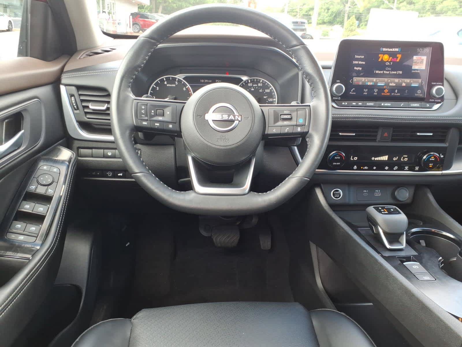 Certified 2023 Nissan Rogue SV w/ SV Premium B Package AWD/4WD image 14