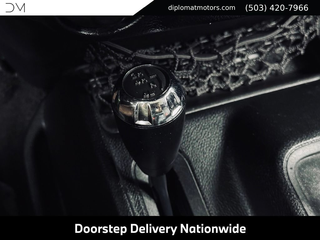 Used 2017 Jeep Wrangler Unlimited Rubicon w/ Connectivity Group AWD/4WD image 33