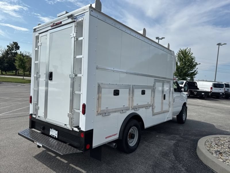 New 2026 Ford E-350 and Econoline 350 Super Duty w/ Power Equipment Group RWD image 6