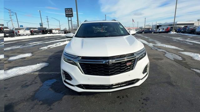 Used 2022 Chevrolet Equinox RS w/ Infotainment Package image 3