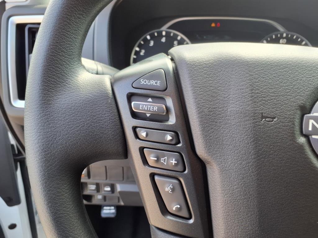 Used 2025 Nissan Frontier SV image 15