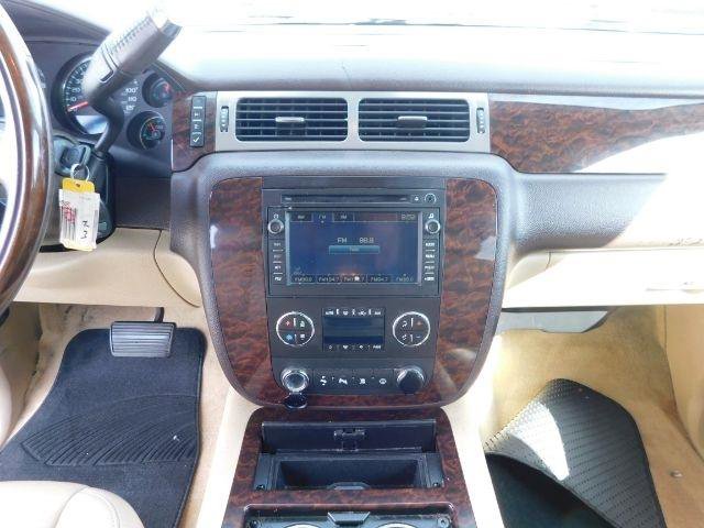 Used 2008 GMC Yukon Denali image 17