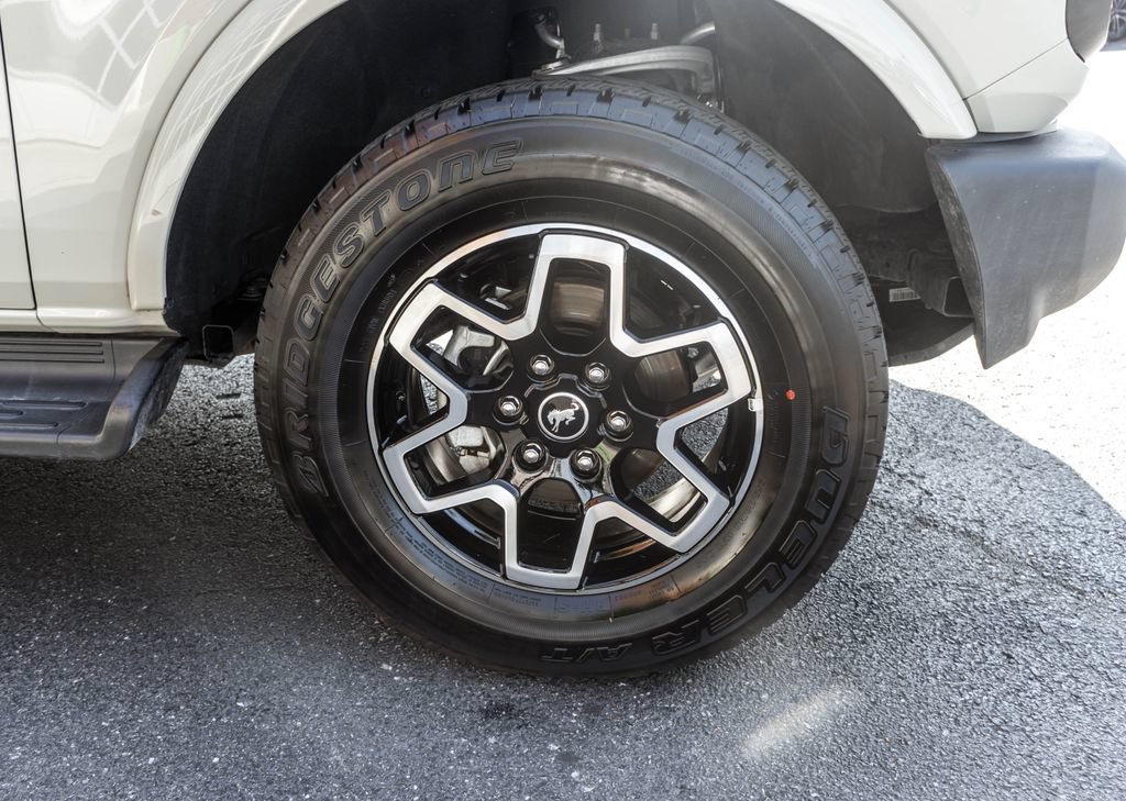 Used 2026 Ford Bronco Outer Banks AWD/4WD image 5