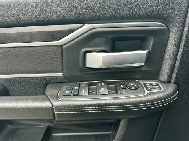 Used 2024 RAM 2500 Big Horn AWD/4WD image 11
