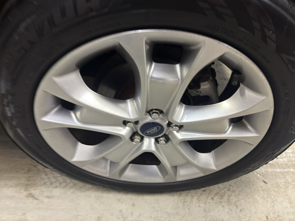 Used 2015 Ford Escape Titanium image 31